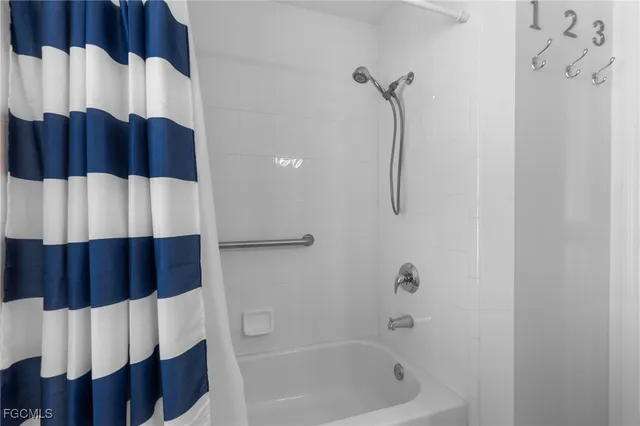 $939,000 | 1059 Briarwood Boulevard, Naples, FL 34104