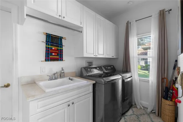 $939,000 | 1059 Briarwood Boulevard, Naples, FL 34104