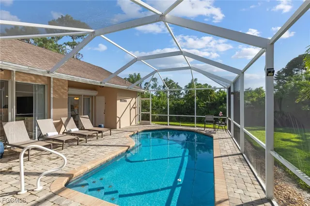 $939,000 | 1059 Briarwood Boulevard, Naples, FL 34104
