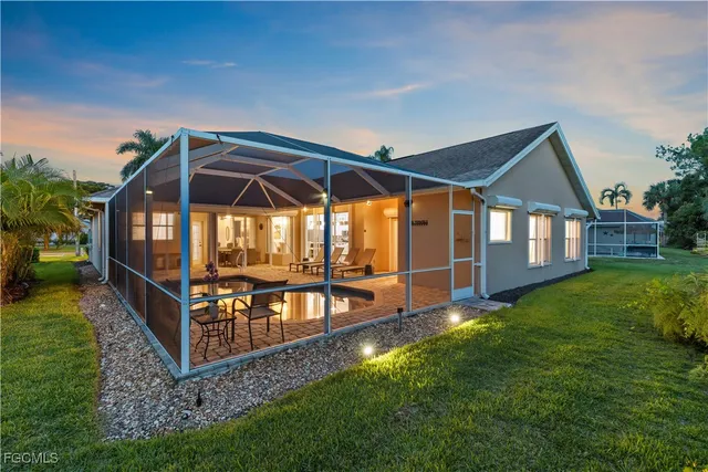 $939,000 | 1059 Briarwood Boulevard, Naples, FL 34104