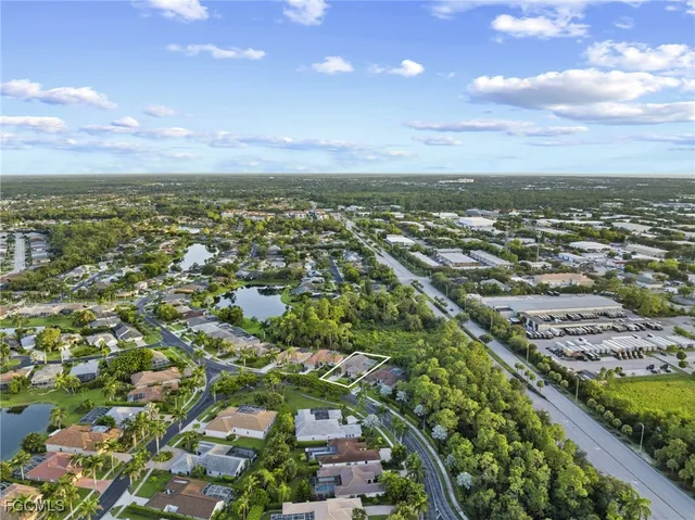 $939,000 | 1059 Briarwood Boulevard, Naples, FL 34104