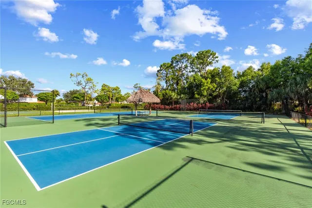 $939,000 | 1059 Briarwood Boulevard, Naples, FL 34104