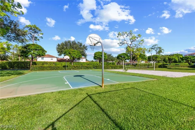 $939,000 | 1059 Briarwood Boulevard, Naples, FL 34104