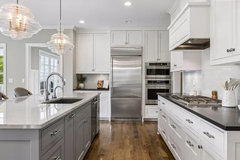 $2,695,000 | 5116 Skyline Drive, Edina, MN 55436
