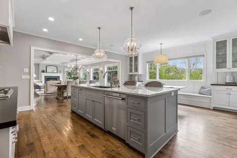 $2,695,000 | 5116 Skyline Drive, Edina, MN 55436