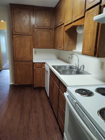 $1,595 | 305 East Vine Street, Keller, TX 76248