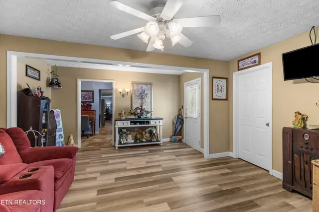 $525,000 | 2895 Looney Road, Parrottsville, TN 37843