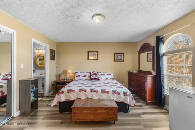 $525,000 | 2895 Looney Road, Parrottsville, TN 37843