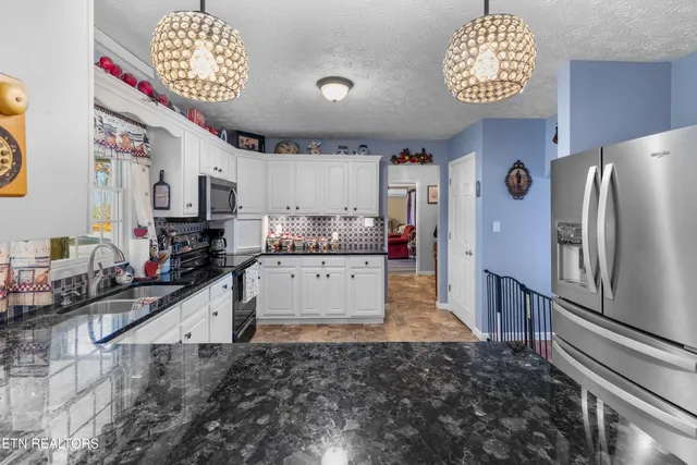 $525,000 | 2895 Looney Road, Parrottsville, TN 37843