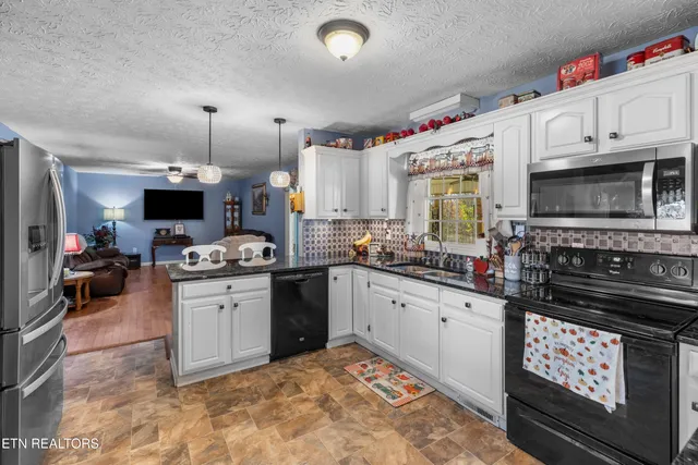 $525,000 | 2895 Looney Road, Parrottsville, TN 37843