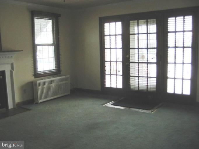 316 Nicholson Road Essex, MD 21221 - Photo 2 of 15 Living Room