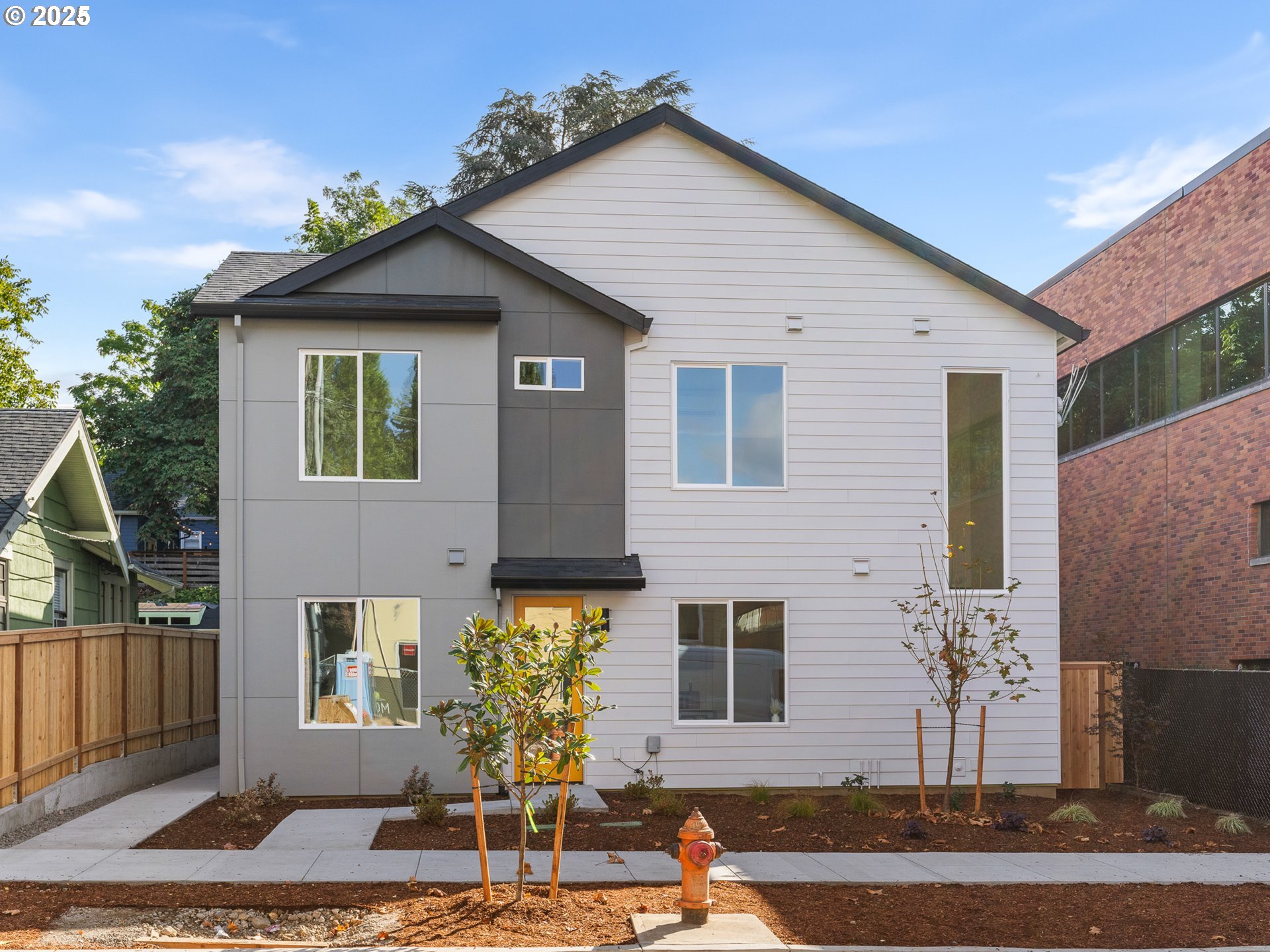 2425 Northeast Alberta Street Portland, OR 97211 - Photo 13 of 44