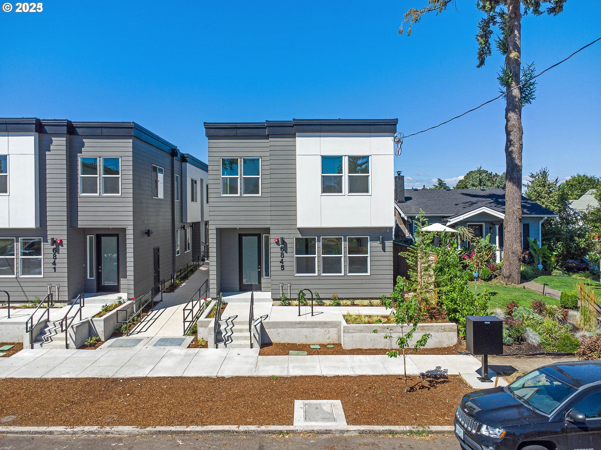 2425 Northeast Alberta Street Portland, OR 97211 - Photo 28 of 44