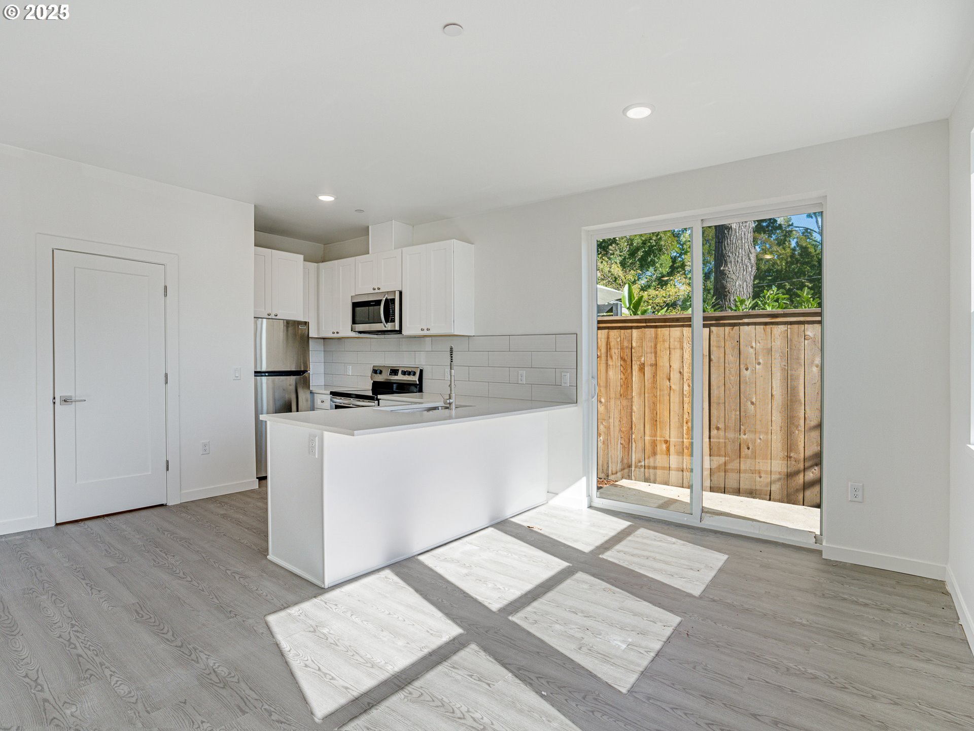2425 Northeast Alberta Street Portland, OR 97211 - Photo 30 of 44