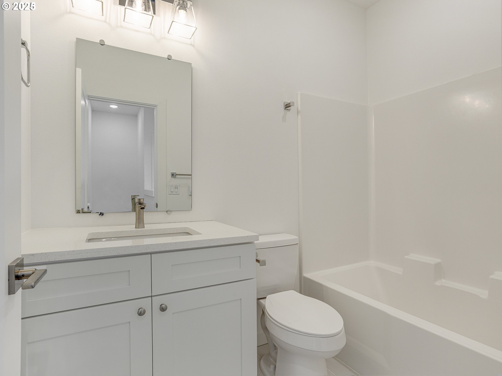 2425 Northeast Alberta Street Portland, OR 97211 - Photo 31 of 44