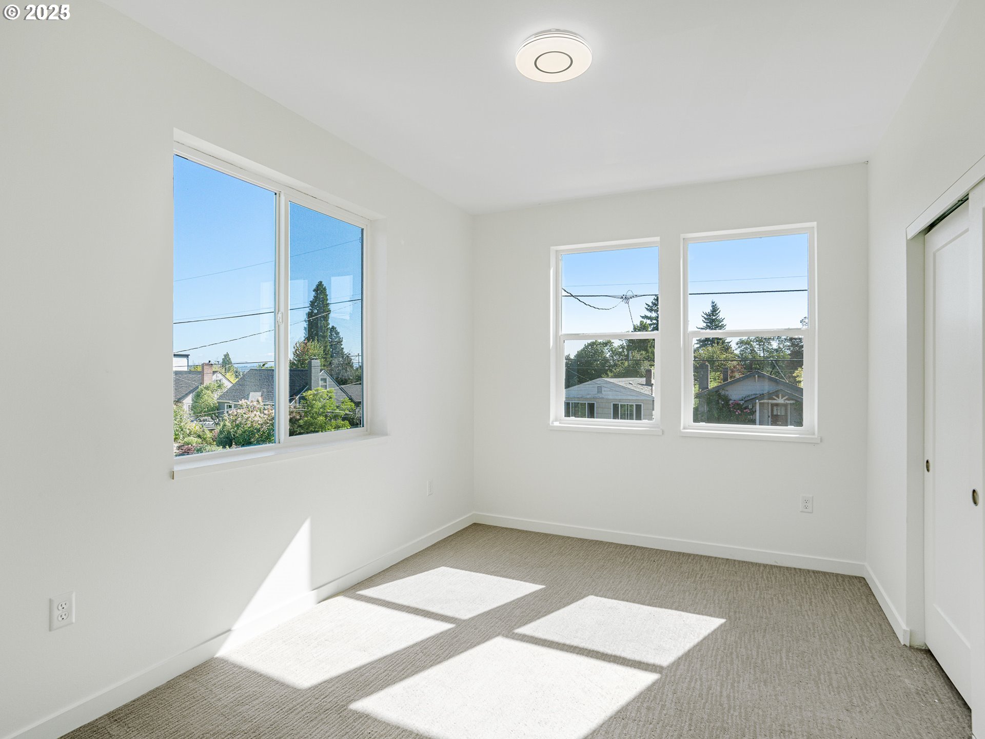 2425 Northeast Alberta Street Portland, OR 97211 - Photo 32 of 44