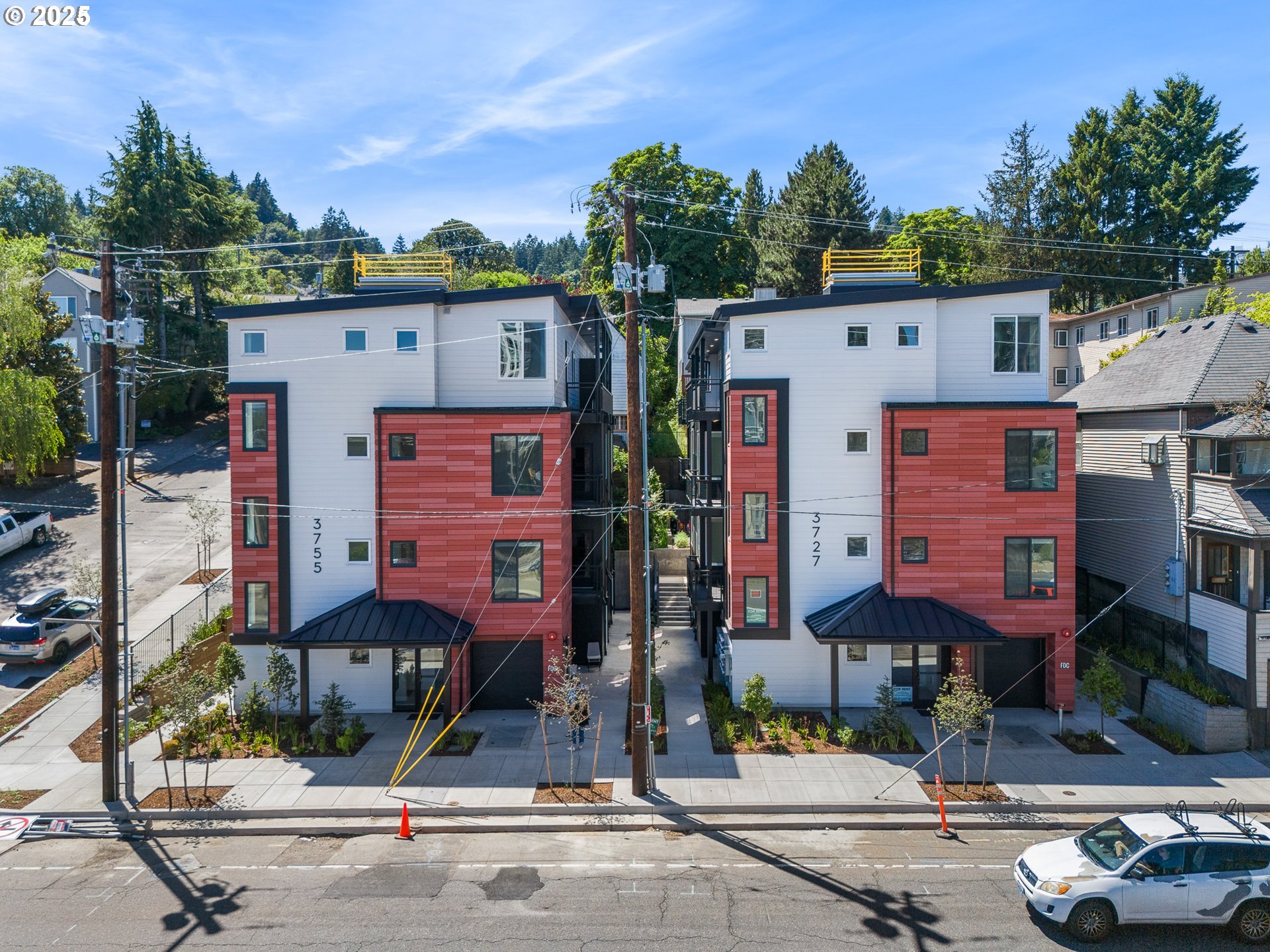 2425 Northeast Alberta Street Portland, OR 97211 - Photo 4 of 44