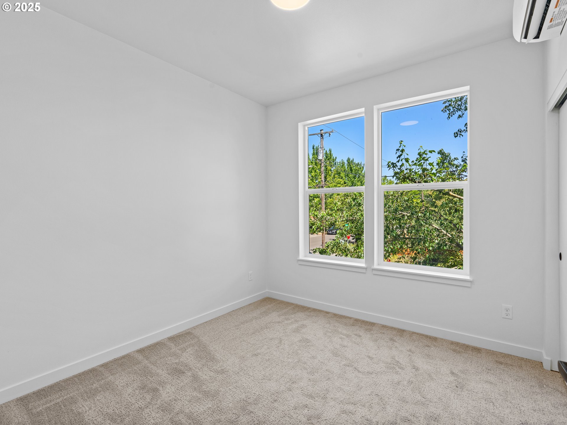 2425 Northeast Alberta Street Portland, OR 97211 - Photo 42 of 44