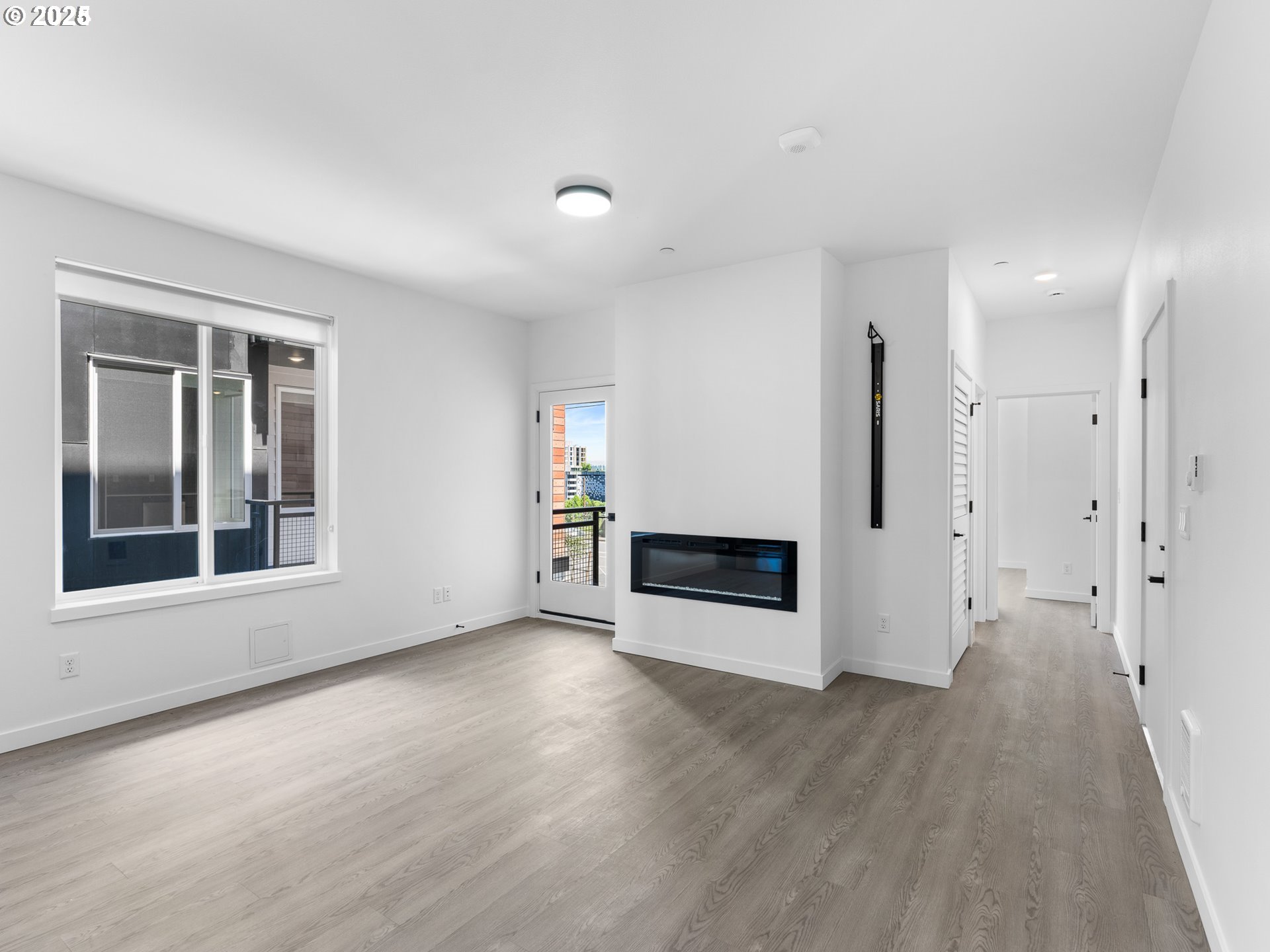 2425 Northeast Alberta Street Portland, OR 97211 - Photo 5 of 44