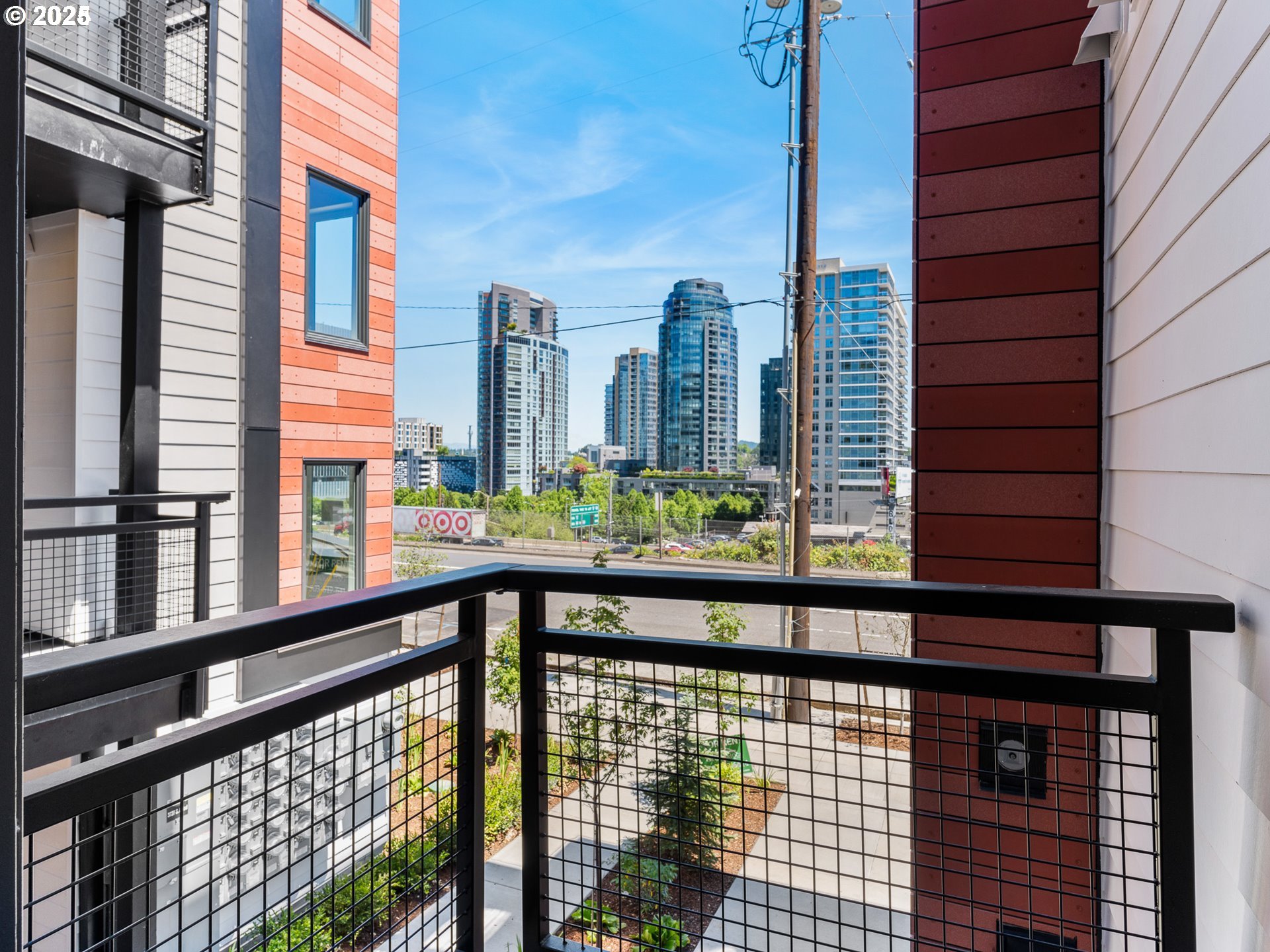 2425 Northeast Alberta Street Portland, OR 97211 - Photo 7 of 44