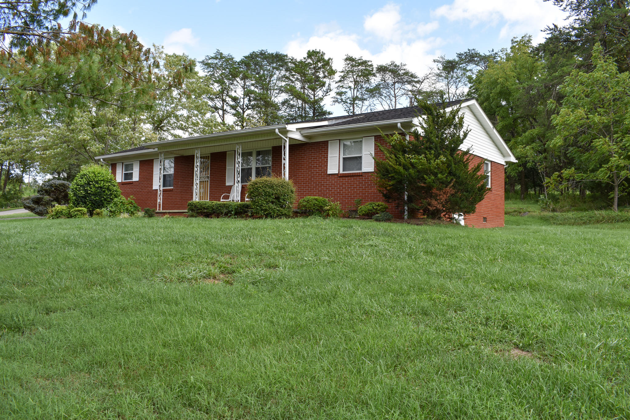 136 Doc Hill Road Rutledge, TN 37861 - Photo 6 of 34 DSC_0525