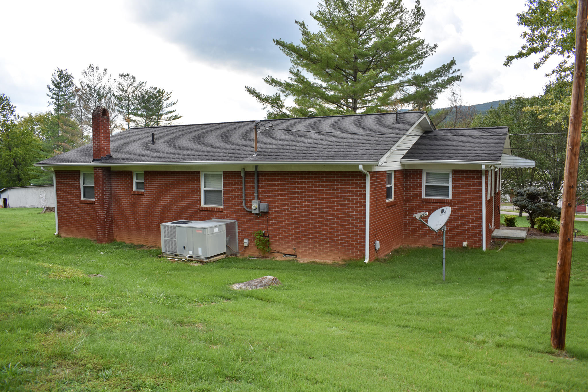 136 Doc Hill Road Rutledge, TN 37861 - Photo 8 of 34 DSC_0558