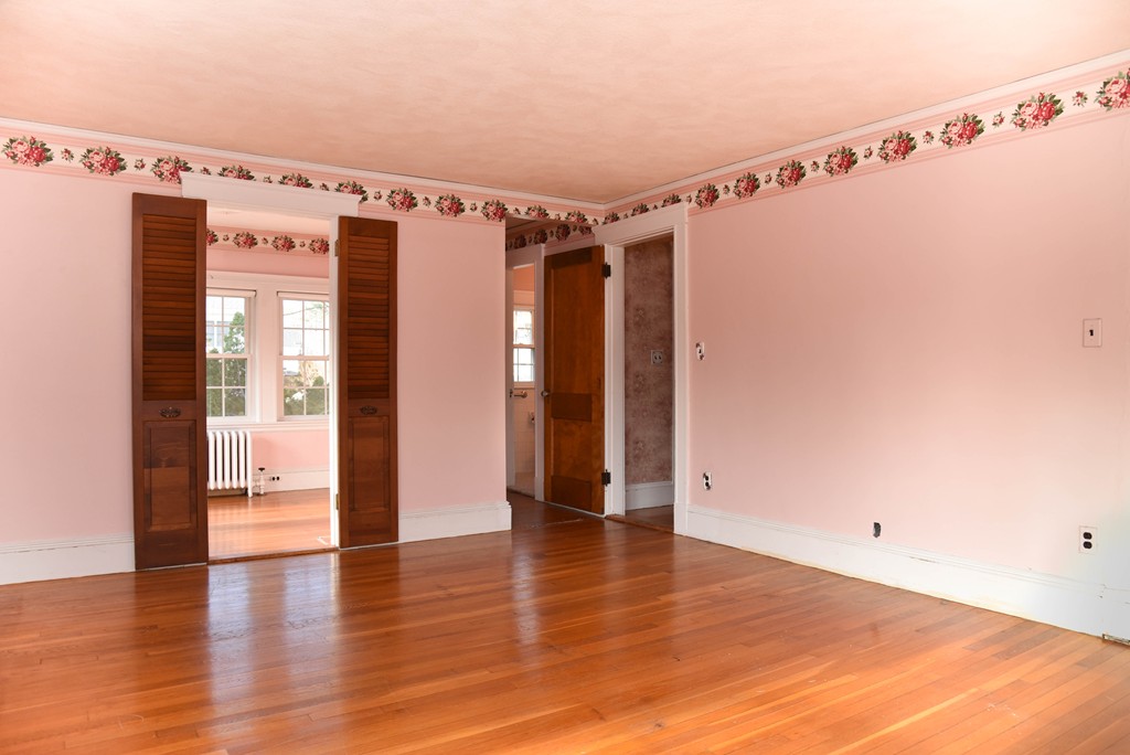 48 Garfield Road Melrose, MA 02176 - Photo 14 of 30 Gallery Image 14