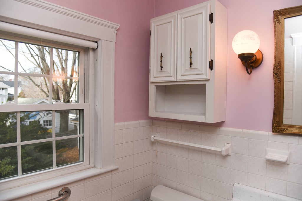 48 Garfield Road Melrose, MA 02176 - Photo 16 of 30 Gallery Image 16