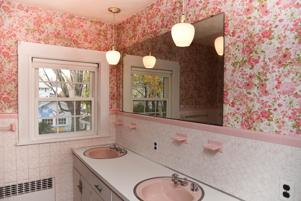 48 Garfield Road Melrose, MA 02176 - Photo 20 of 30 Gallery Image 20