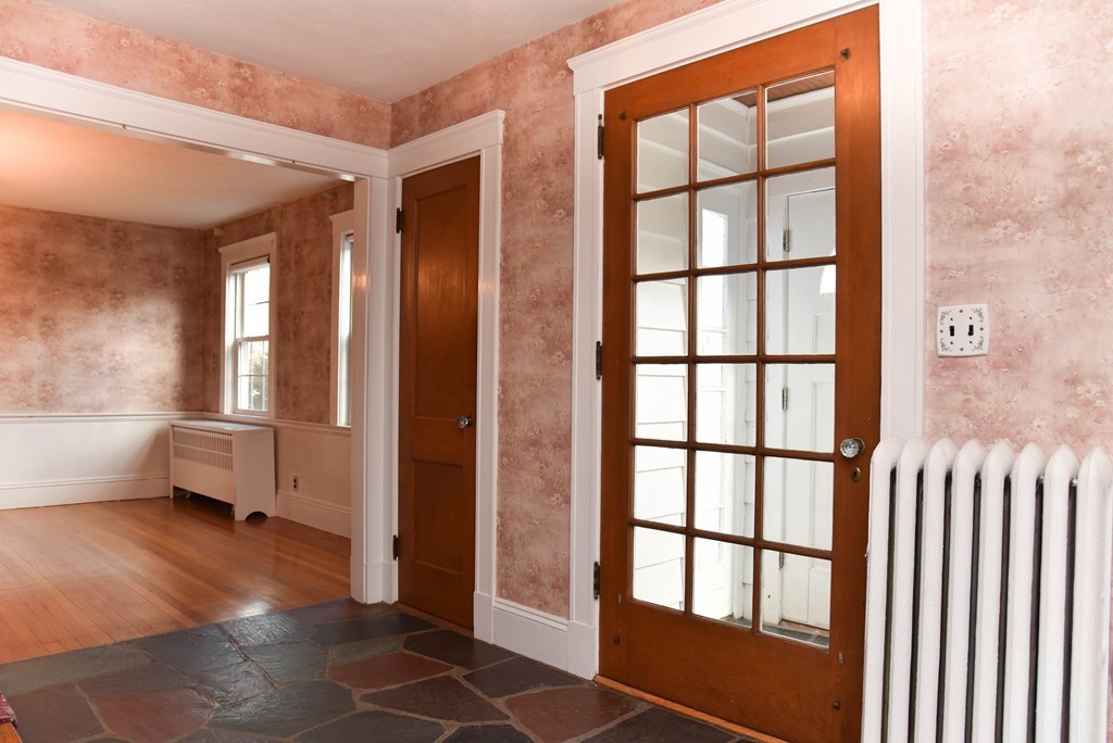 48 Garfield Road Melrose, MA 02176 - Photo 9 of 30 Gallery Image 9