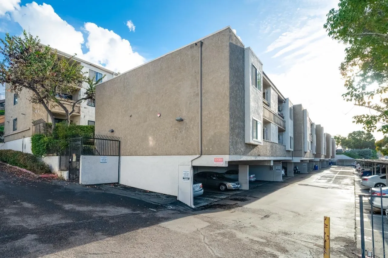 6725 Mission Gorge Road, Unit 101B San Diego, CA 92120 - Photo 18 of 22 Parking
