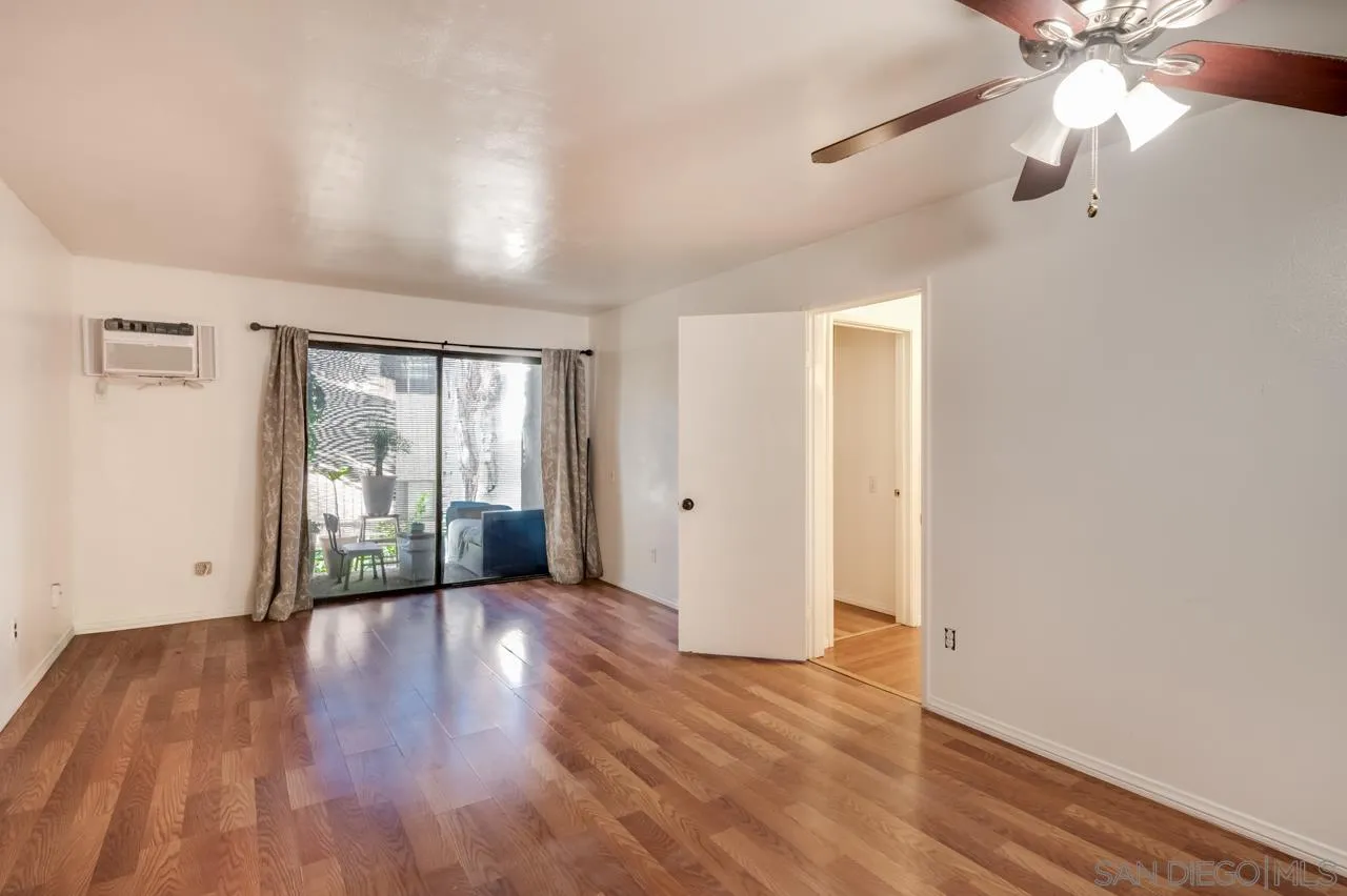 6725 Mission Gorge Road, Unit 101B San Diego, CA 92120 - Photo 4 of 22 Living Room
