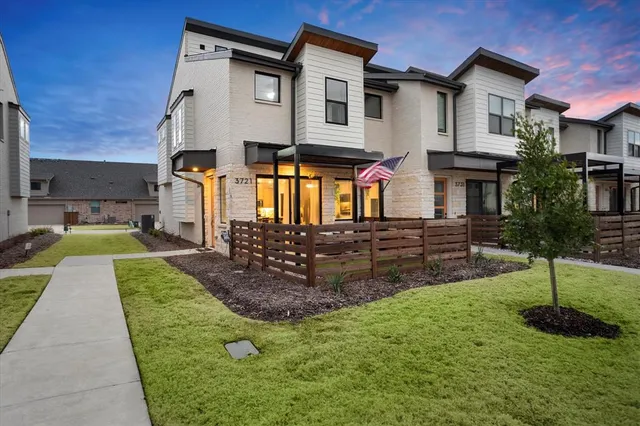 $370,000 | 3721 Pine Leaf Lane, Prosper, TX 75078