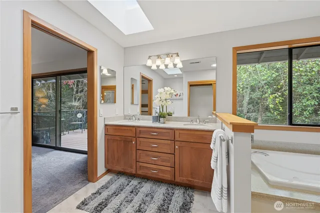 $950,000 | 6520 146th Street Southwest, Edmonds, WA 98026