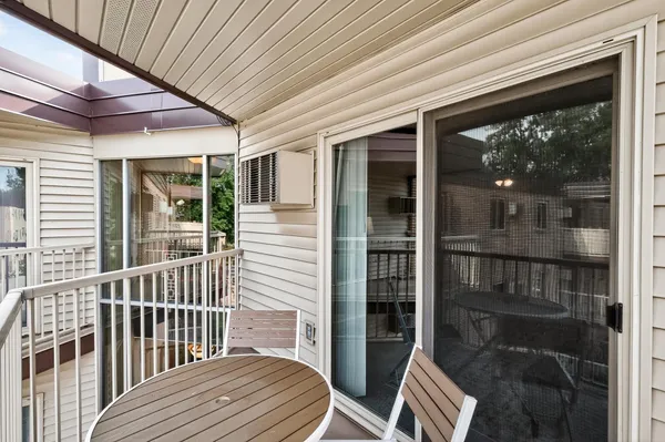 $97,500 | 3153 Old Highway 8, Unit 304, Roseville, MN 55418