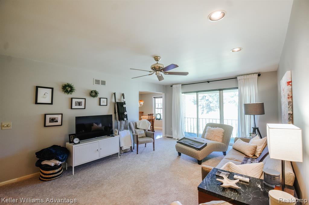 29632 Middlebelt Road, Unit 2704 Farmington Hills, MI 48334 - Photo 7 of 19