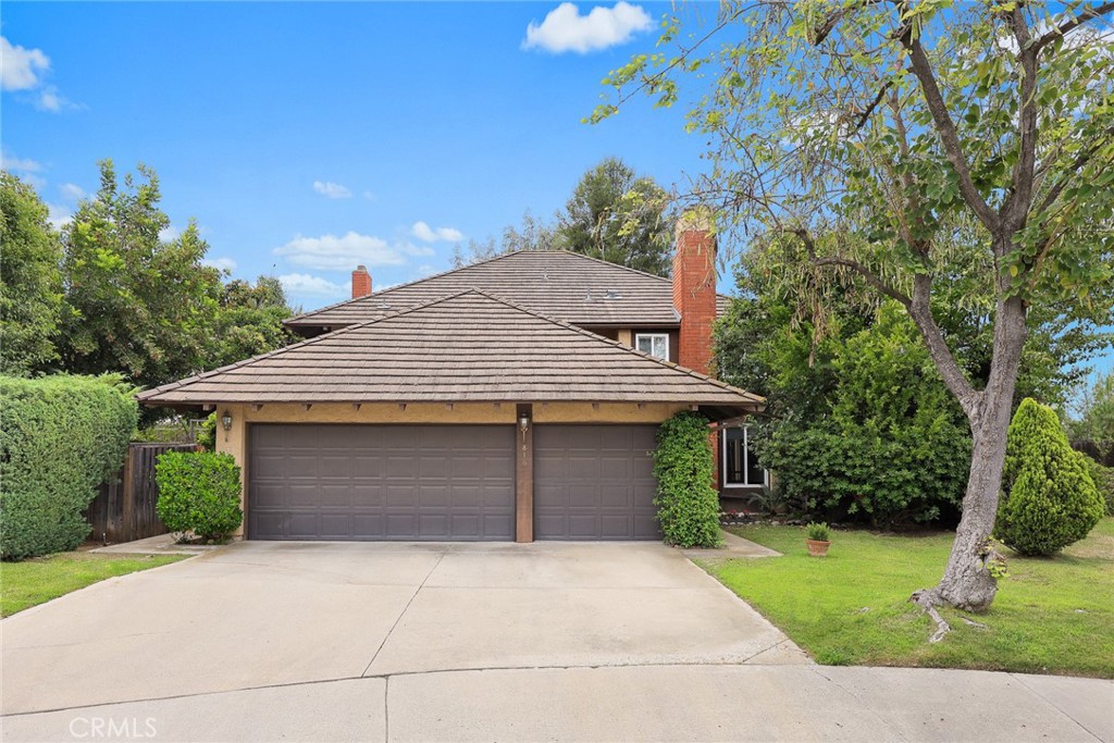 front view of house with a yard