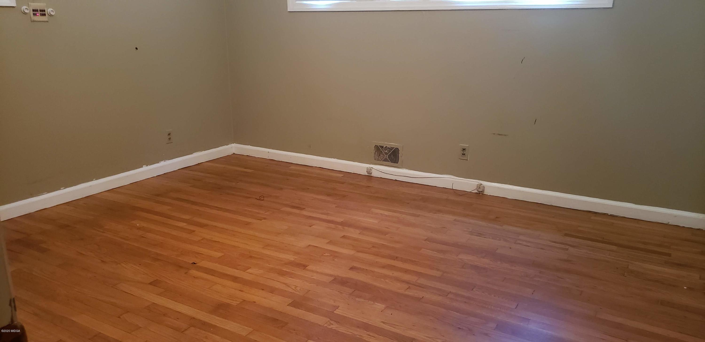 2884 Riverview Road Macon, GA 31204 - Photo 9 of 10 20190403_143457