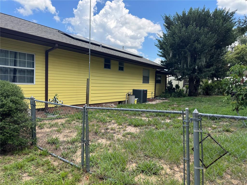 398 Virginia Street Frostproof, FL 33843 - Photo 10 of 35