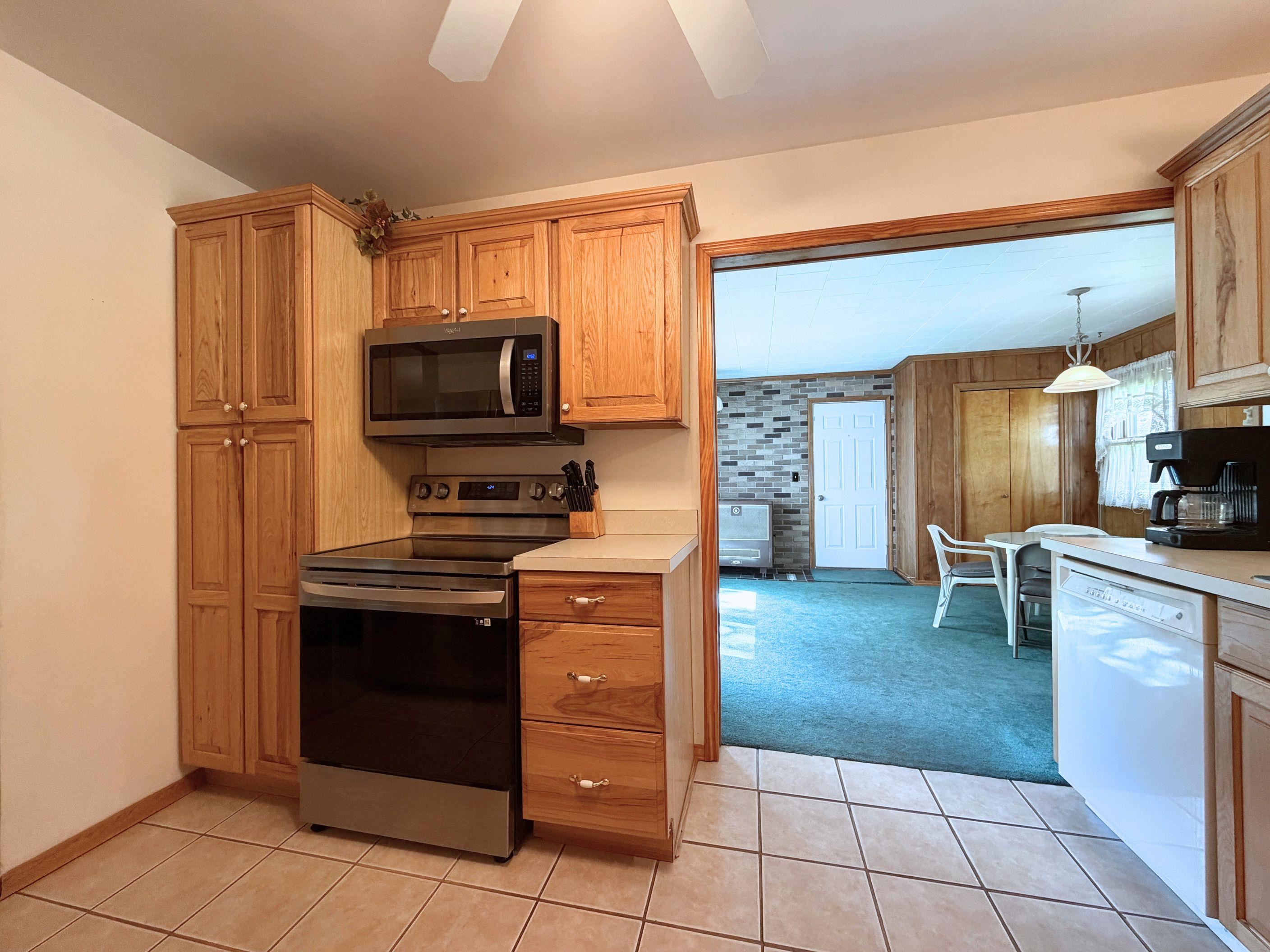 7099 North Henderson Road Davison, MI 48423 - Photo 11 of 55