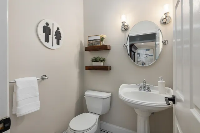 $1,475,000 | 8 Winterberry Lane, North Hampton, NH 03862