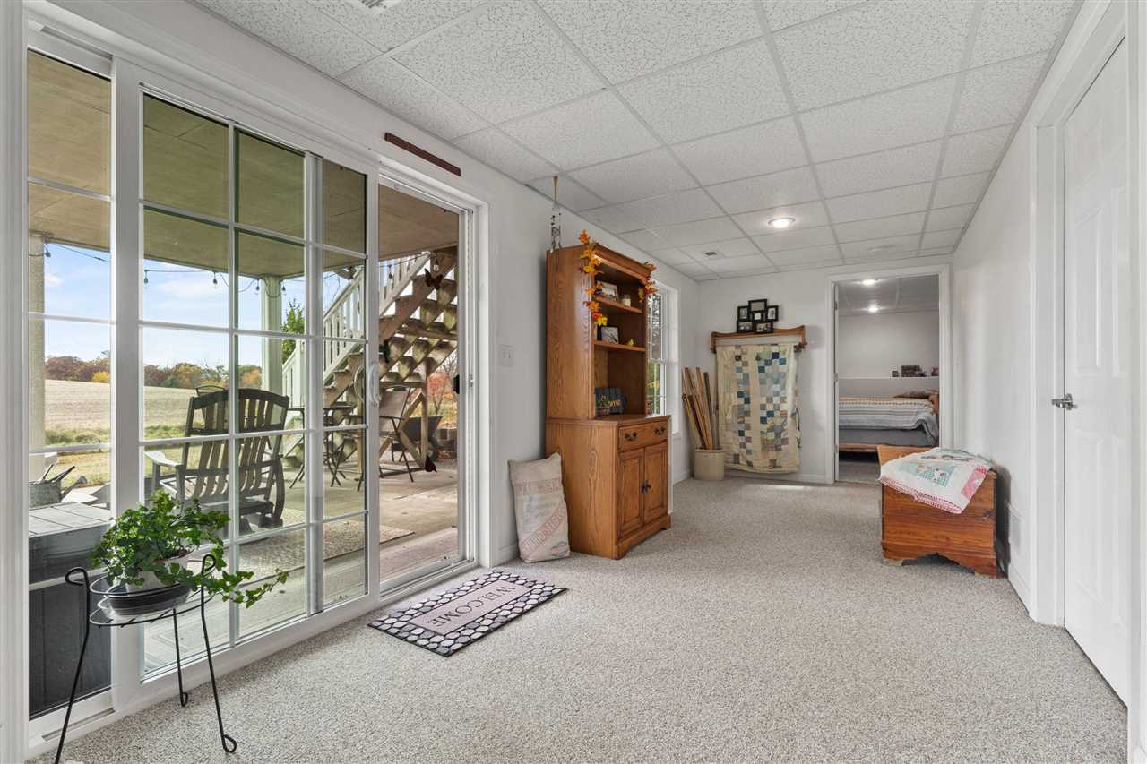 5709 Oak Crest Hill Road Southeast Riverside, IA 52327 - Photo 41 of 70 Gallery Image 41