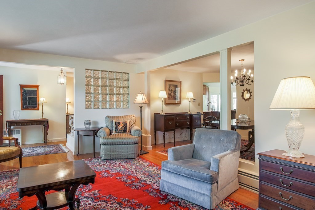 54 Ellis Drive Worcester, MA 01609 - Photo 8 of 42 a living room with furniture and a lamp