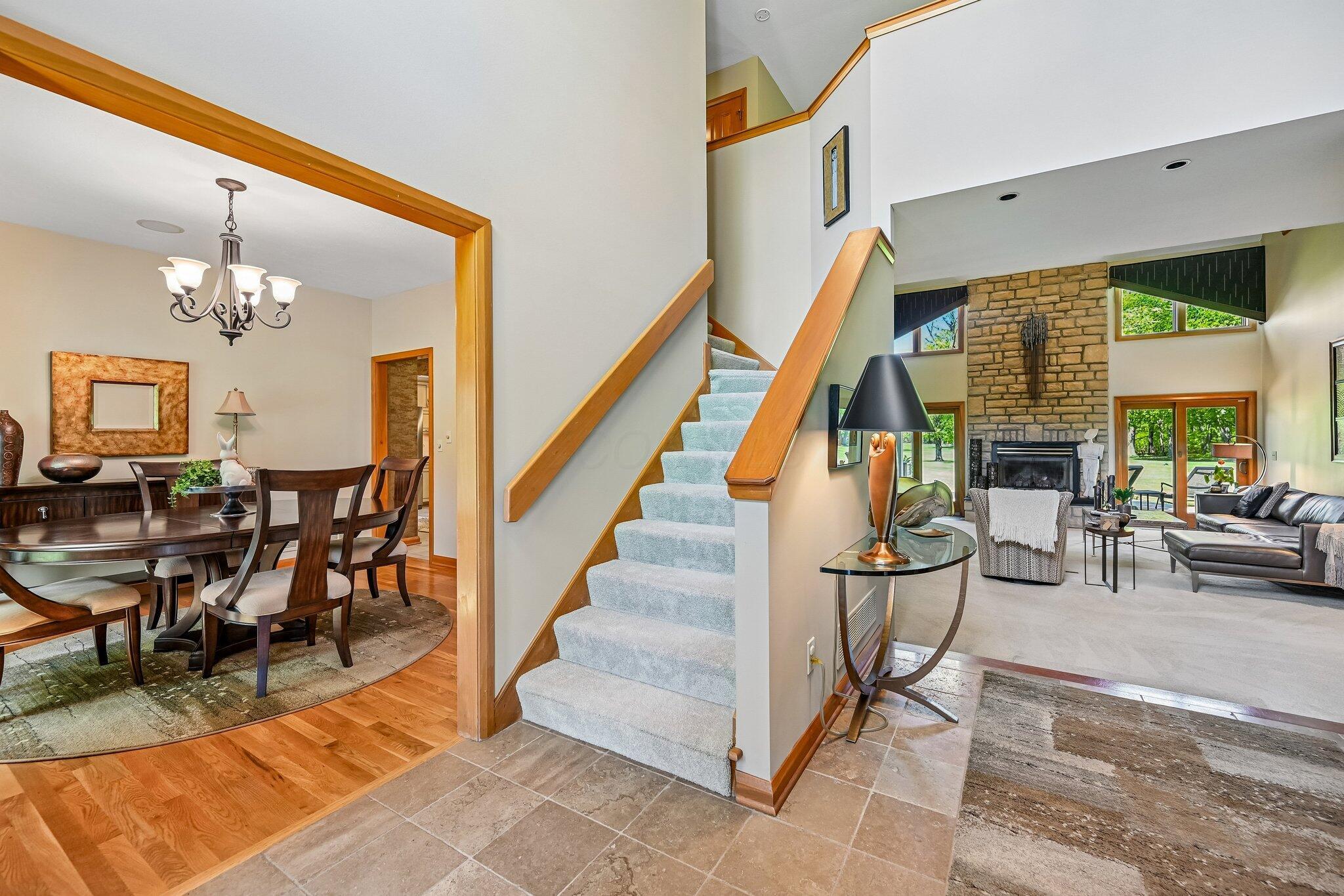 8310 Dublin Road Delaware, OH 43015 - Photo 4 of 62 Foyer
