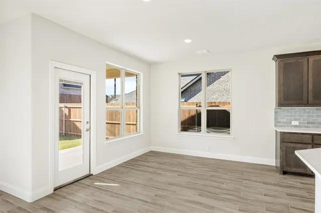 $528,000 | 816 Yosemite Drive, DeSoto, TX 75115