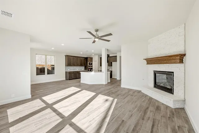 $528,000 | 816 Yosemite Drive, DeSoto, TX 75115