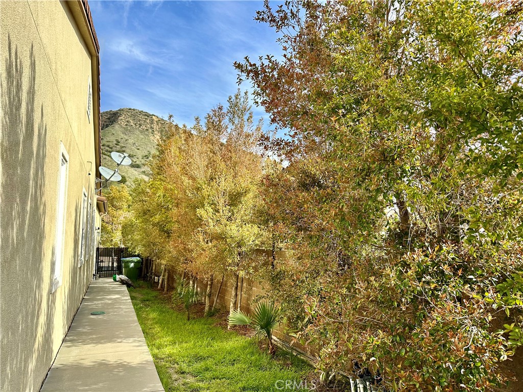 20318 West Vía Urbino Porter Ranch, CA 91326 - Photo 28 of 34