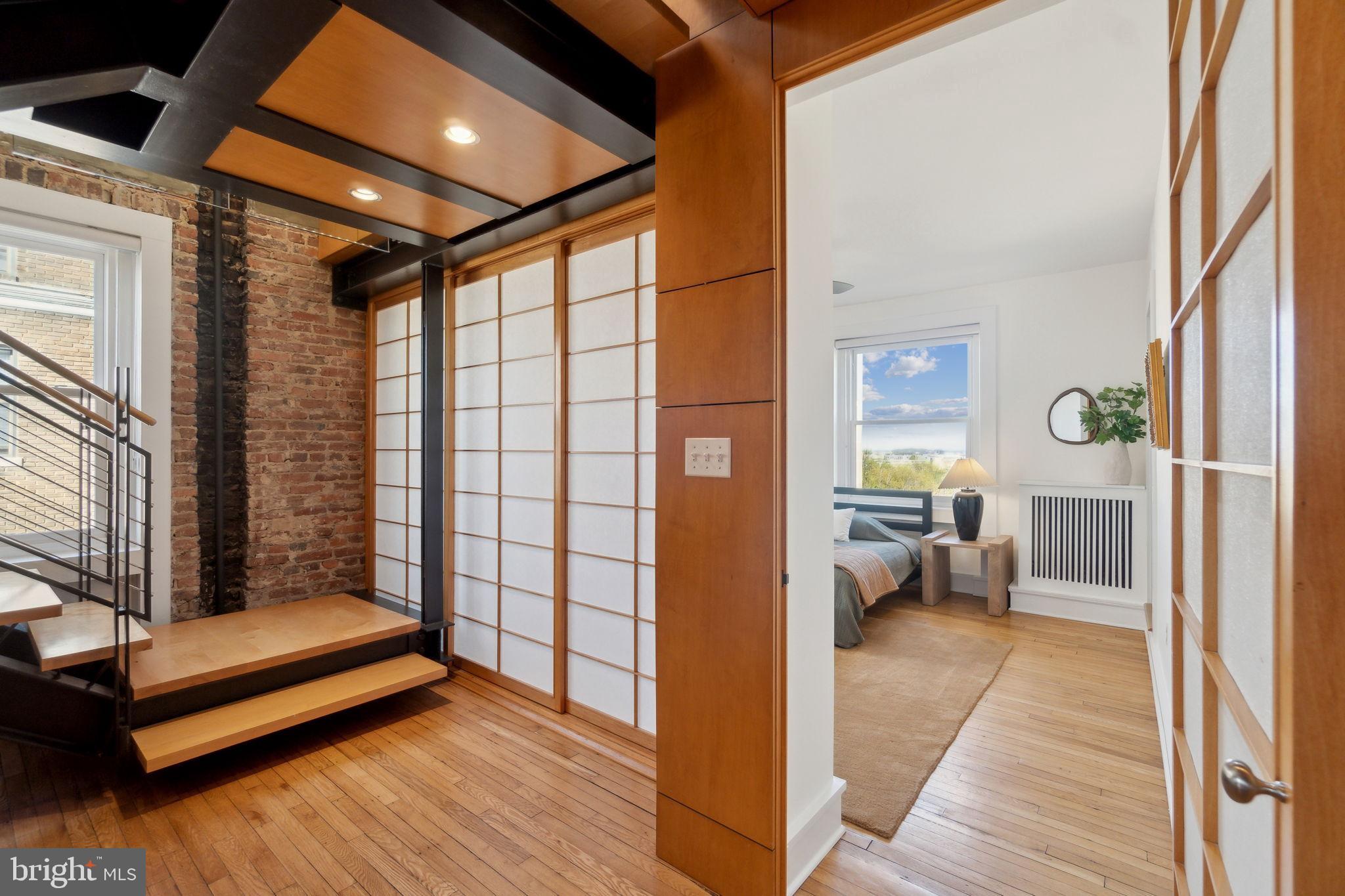 1901 Columbia Road Northwest, Unit 805 Washington, DC 20009 - Photo 16 of 37 a living room with furniture