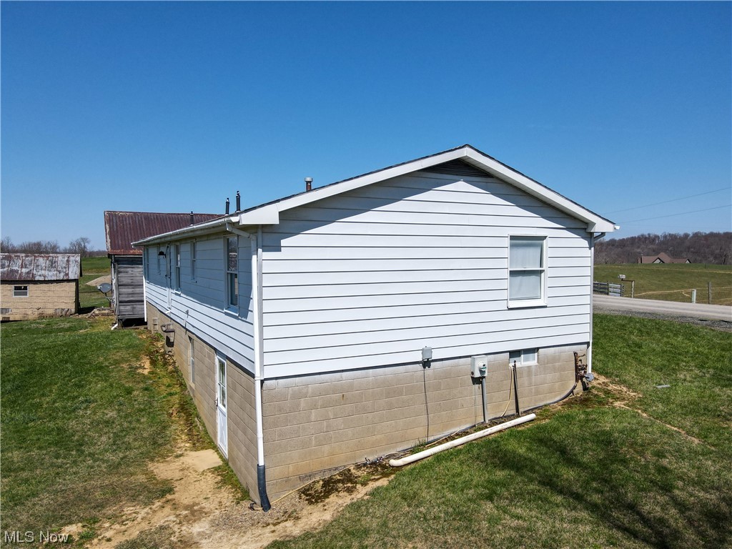 33575 Hartshorn Ridge Road Graysville, OH 45734 - Photo 14 of 31