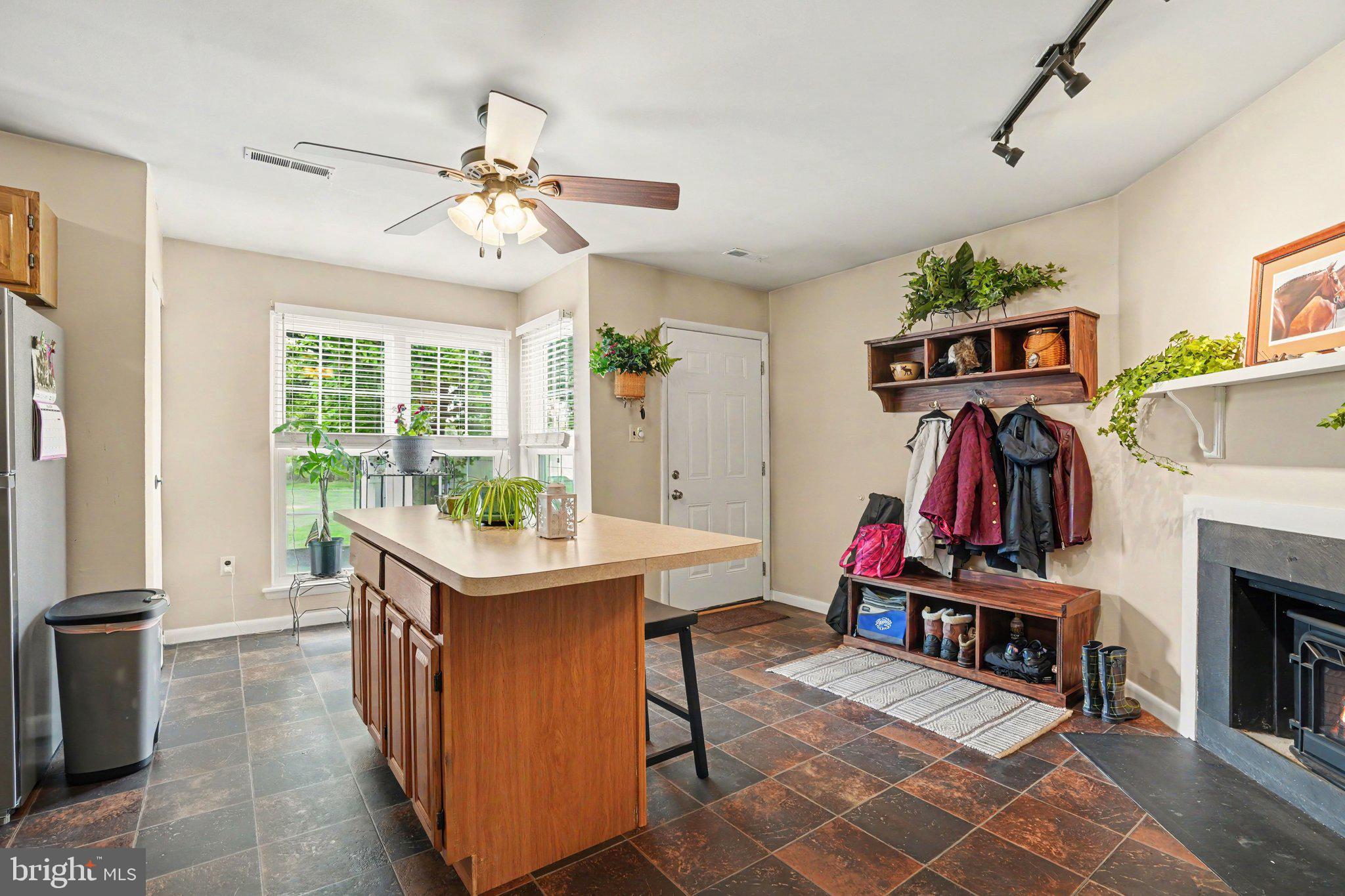 300 Lopax Road Harrisburg, PA 17112 - Photo 9 of 28 Gallery Image 9